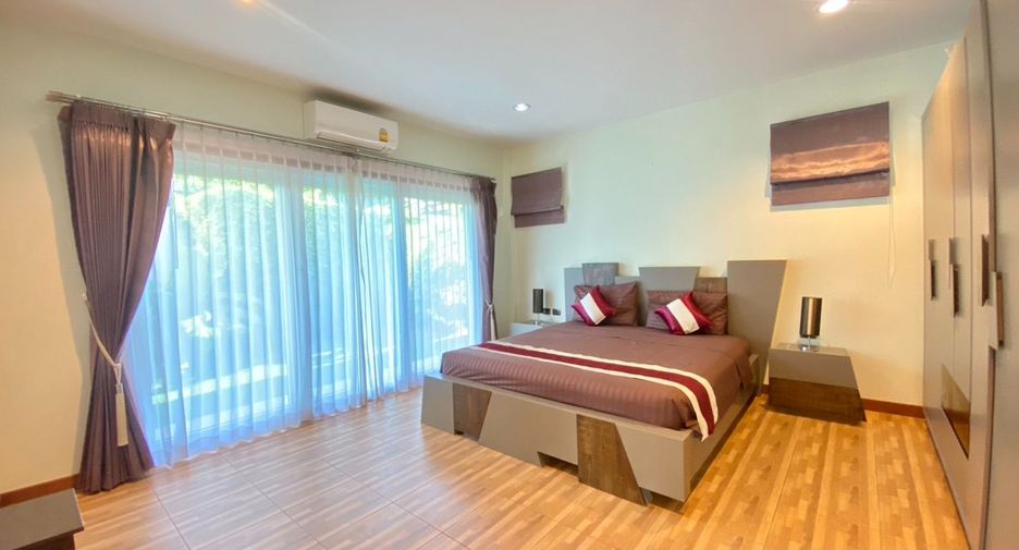 For rent 3 bedrooms villa in Huay Yai, Pattaya
