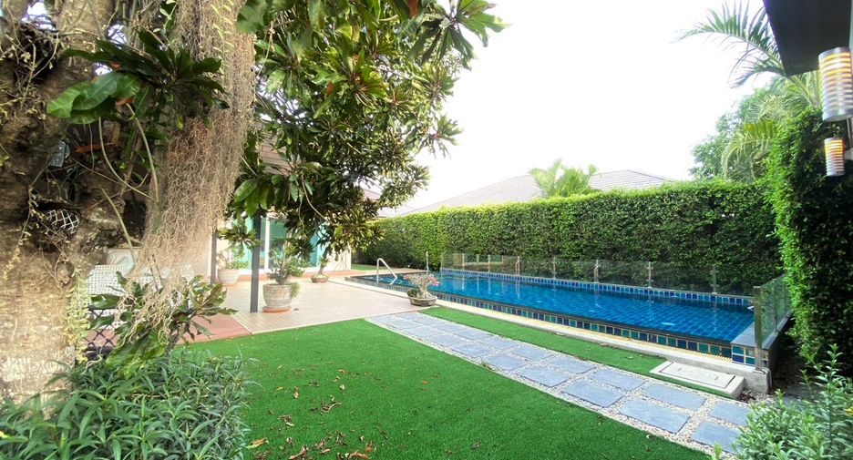 For rent 3 bedrooms villa in Huay Yai, Pattaya