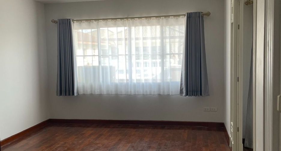 For rent 4 bedrooms house in Prawet, Bangkok