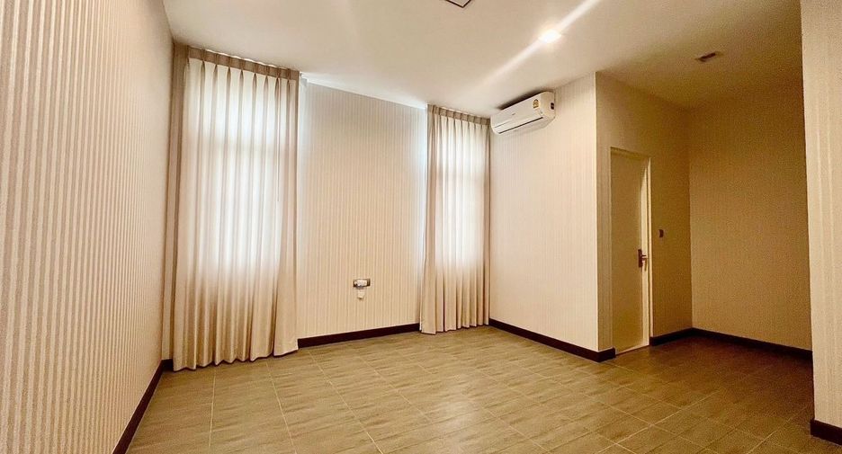 Продажа 5 спальни дом в Нонг Кхаем, Бангкок