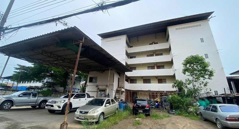 Apartamento con servicios en venta de 35 habitaciones en Bang Kapi, Bangkok