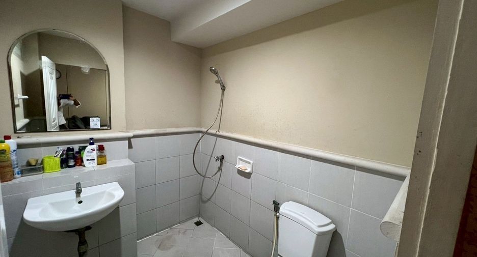 Casa adosada en venta de 3 habitaciones en Wang Noi, Phra Nakhon Si Ayutthaya
