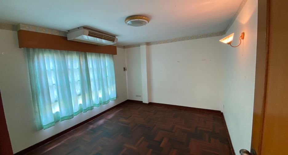 For rent そして for sale 4 ベッドルーム house in Pak Kret, Nonthaburi