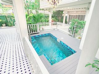 For rent 4 bedrooms house in Mueang Chiang Mai, Chiang Mai