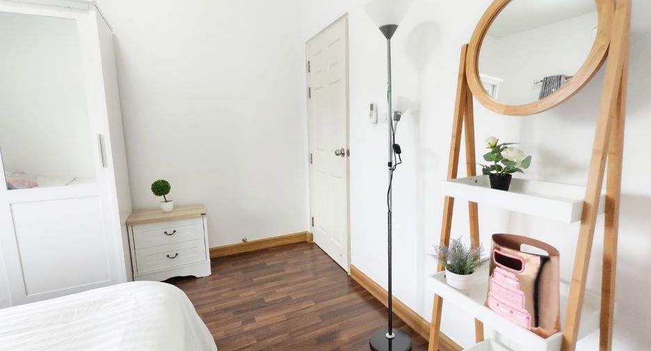 Haus zur Miete mit 4 Zimmer in Mueang Chiang Mai, Chiang Mai
