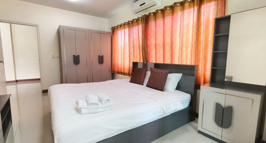 Haus zur Miete mit 4 Zimmer in Mueang Chiang Mai, Chiang Mai