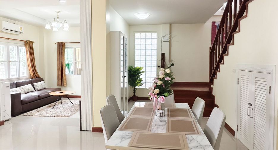 Haus zur Miete mit 4 Zimmer in Mueang Chiang Mai, Chiang Mai