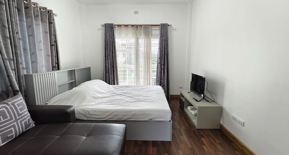 Haus zur Miete mit 4 Zimmer in Mueang Chiang Mai, Chiang Mai