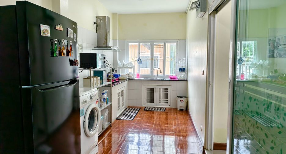 Haus zur Miete mit 4 Zimmer in Mueang Chiang Mai, Chiang Mai