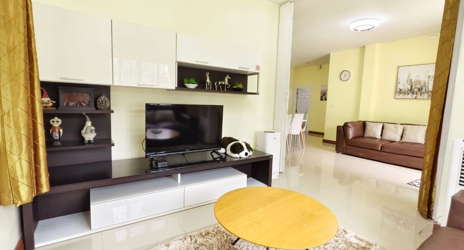 Haus zur Miete mit 4 Zimmer in Mueang Chiang Mai, Chiang Mai