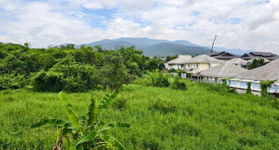Haus zur Miete mit 4 Zimmer in Mueang Chiang Mai, Chiang Mai