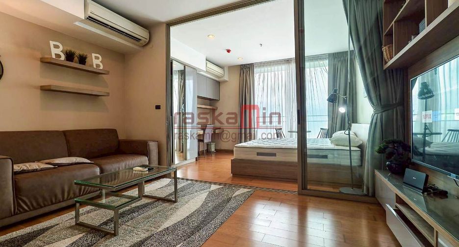 For rent and for sale 1 bed condo in Si Racha, Chonburi