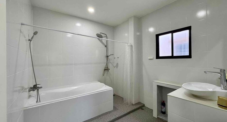 For rent 3 bedrooms house in Bang Lamung, Chonburi