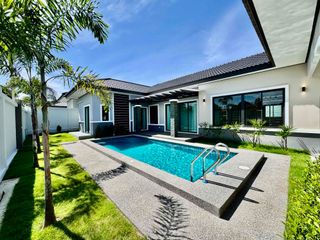 For rent 3 Beds villa in Bang Lamung, Chonburi