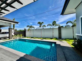 For rent 3 Beds villa in Bang Lamung, Chonburi