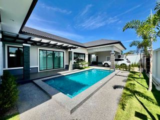 For rent 3 Beds villa in Bang Lamung, Chonburi
