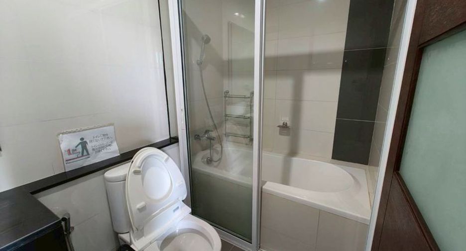 À vendre 1 chambre condo à Si Racha, Chonburi
