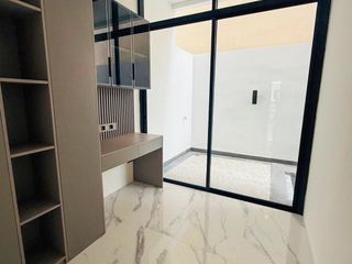 Casa adosada en venta de 4 habitaciones en Bang Lamung, Chonburi