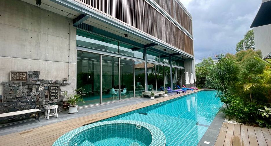 For rent 6 bedrooms office in Mueang Chiang Mai, Chiang Mai