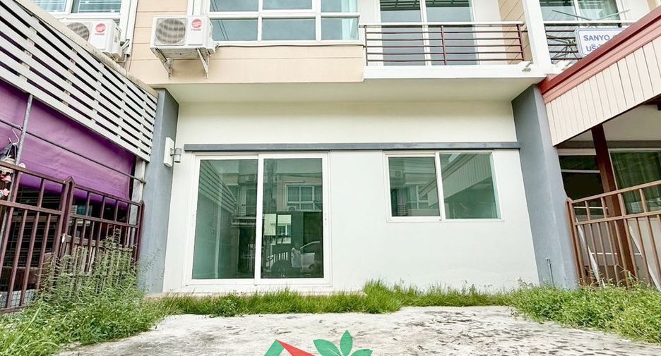 Reihenhaus zum Kauf mit 3 Zimmer in Lam Luk Ka, Pathum Thani