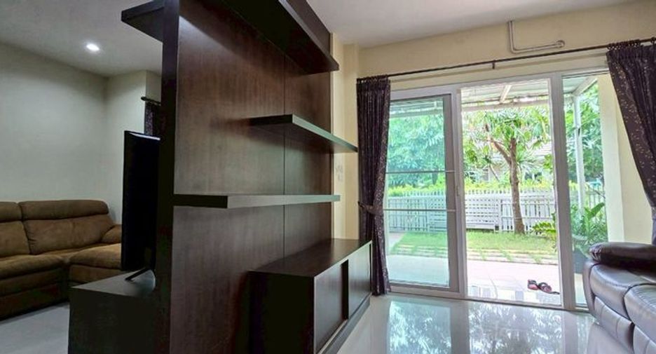 For rent 3 bedrooms house in Mueang Chiang Mai, Chiang Mai