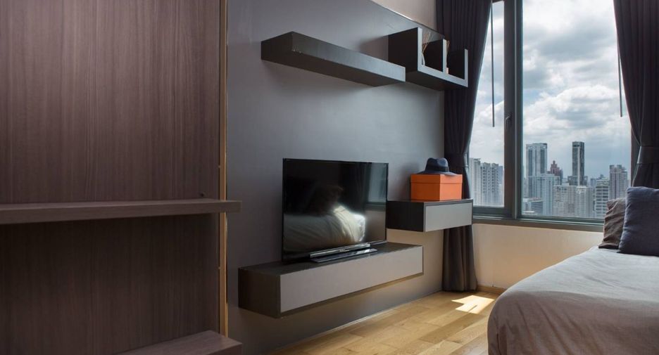 For sale 2 bedrooms condo in Khlong Toei, Bangkok