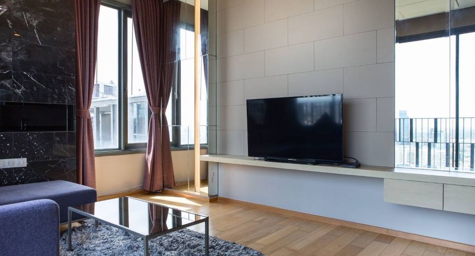 For sale 2 bedrooms condo in Khlong Toei, Bangkok