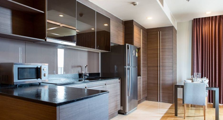 For sale 2 bedrooms condo in Khlong Toei, Bangkok