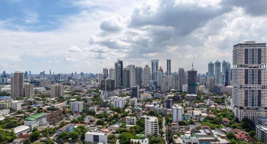 For sale 2 bedrooms condo in Khlong Toei, Bangkok