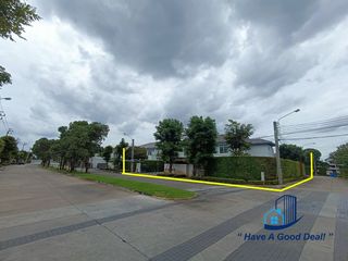 For sale 4 bedrooms house in Sai Mai, Bangkok