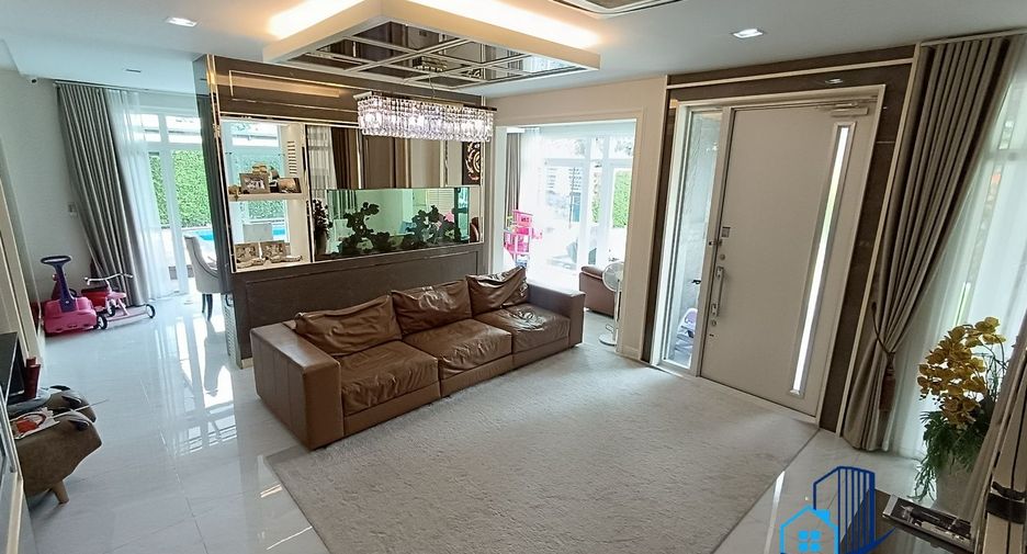 For sale 4 bedrooms house in Sai Mai, Bangkok
