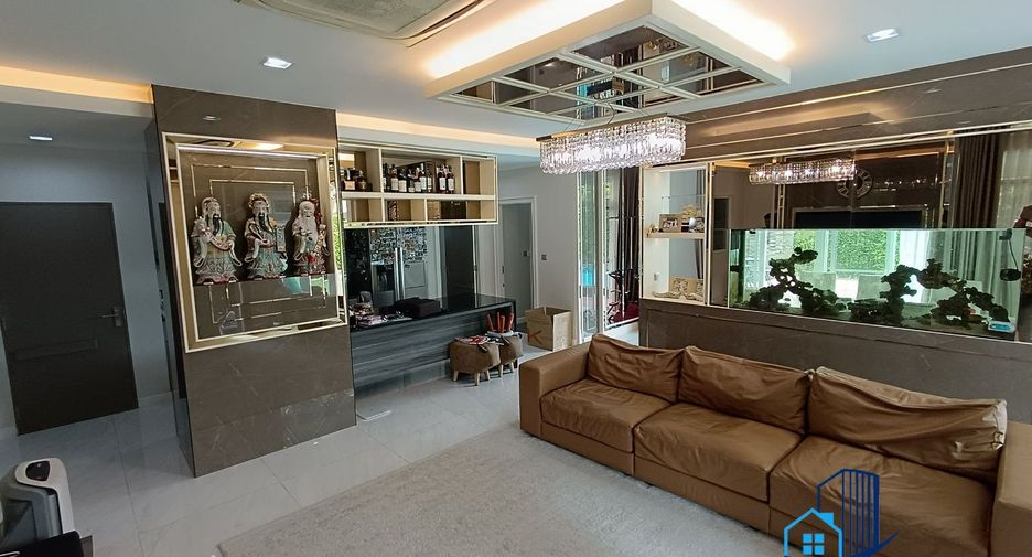 For sale 4 bedrooms house in Sai Mai, Bangkok