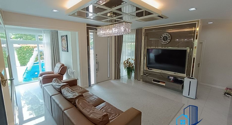 For sale 4 bedrooms house in Sai Mai, Bangkok
