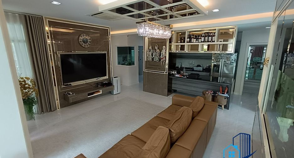 For sale 4 bedrooms house in Sai Mai, Bangkok