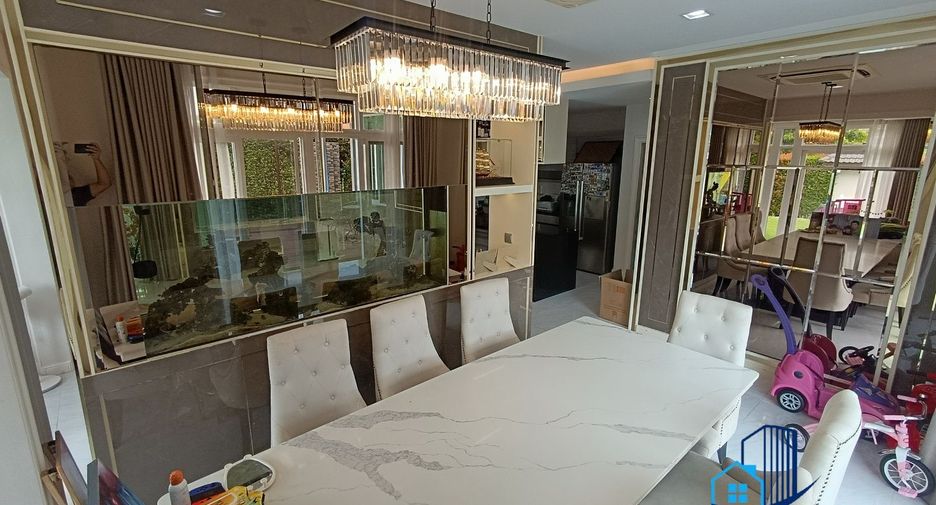 For sale 4 bedrooms house in Sai Mai, Bangkok