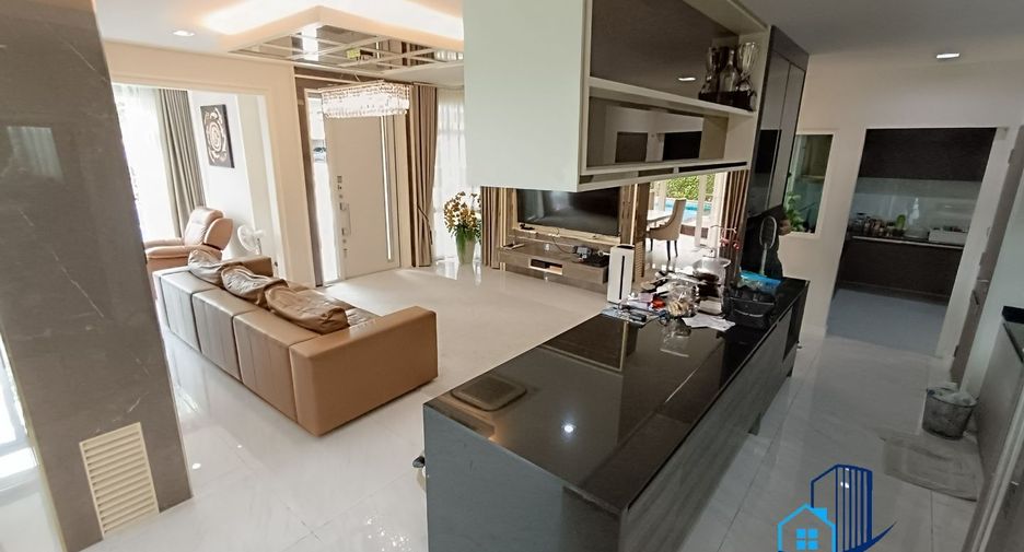 For sale 4 bedrooms house in Sai Mai, Bangkok