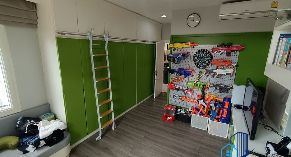 For sale 4 bedrooms house in Sai Mai, Bangkok
