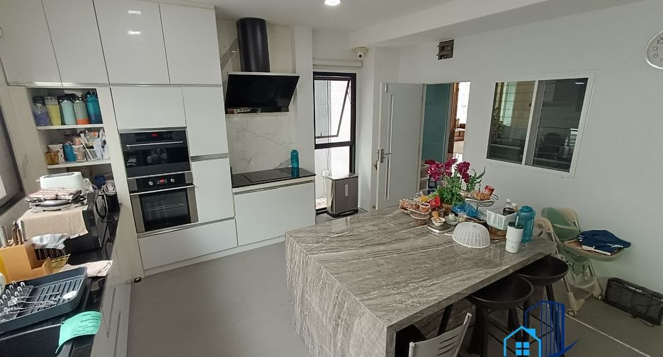 For sale 4 bedrooms house in Sai Mai, Bangkok