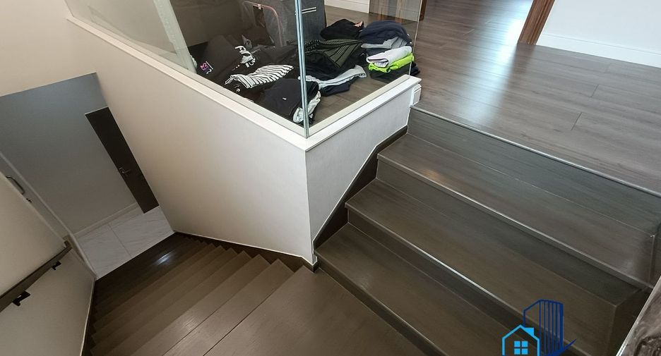 For sale 4 bedrooms house in Sai Mai, Bangkok