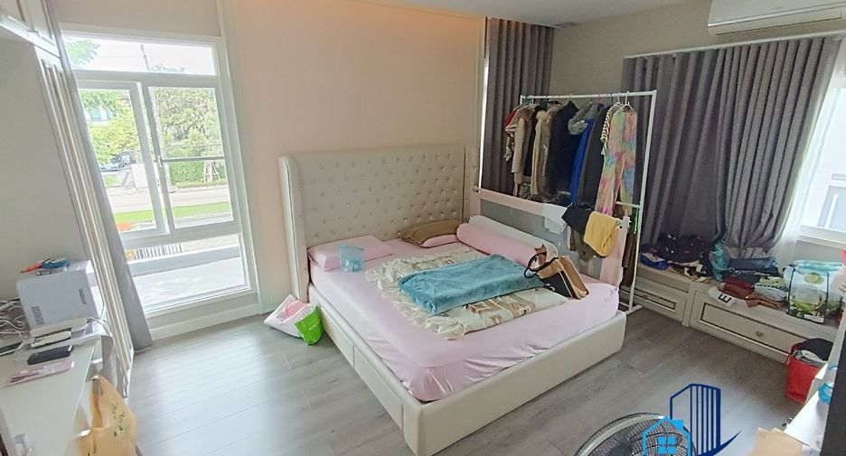 For sale 4 bedrooms house in Sai Mai, Bangkok
