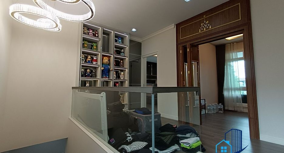 For sale 4 bedrooms house in Sai Mai, Bangkok