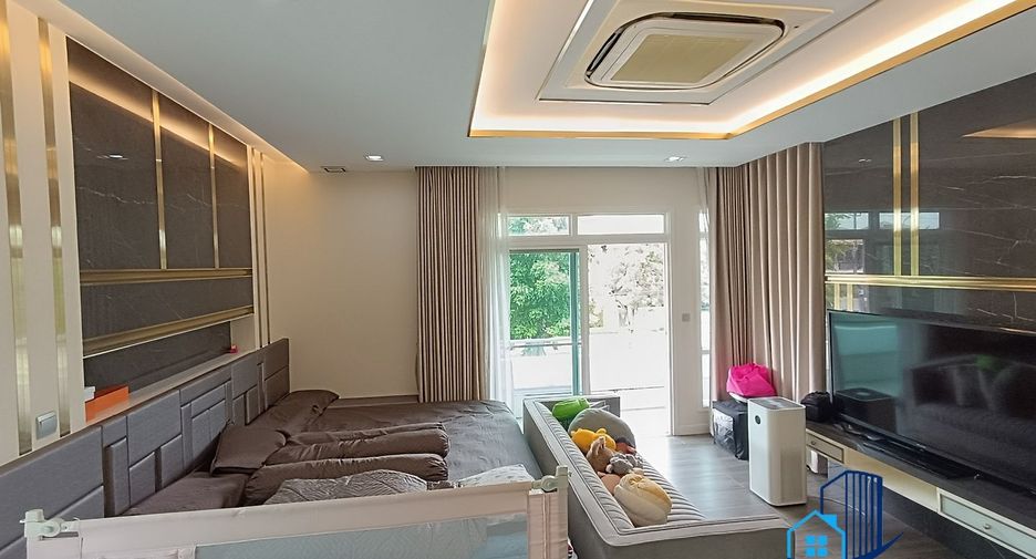 For sale 4 bedrooms house in Sai Mai, Bangkok