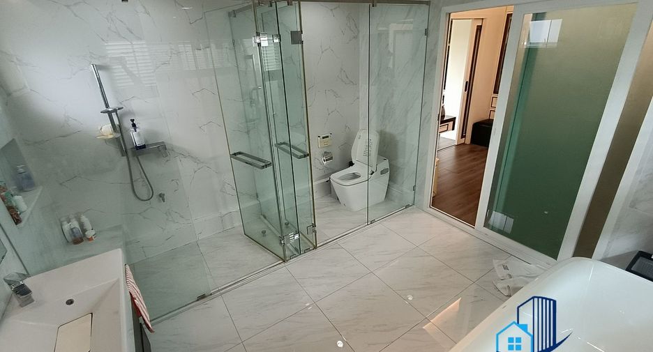 For sale 4 bedrooms house in Sai Mai, Bangkok