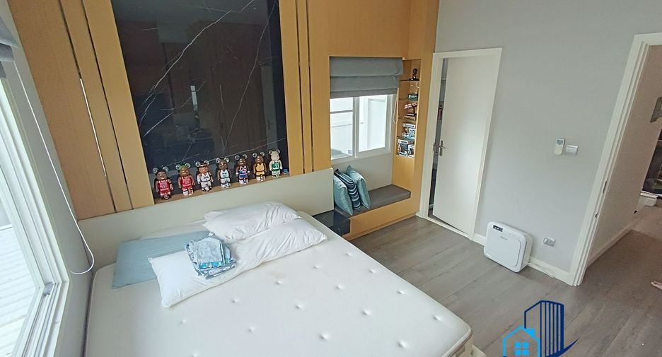 For sale 4 bedrooms house in Sai Mai, Bangkok