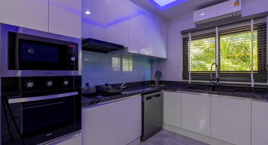 Villa zum Kauf mit 5 Zimmer in Bang Lamung, Chonburi