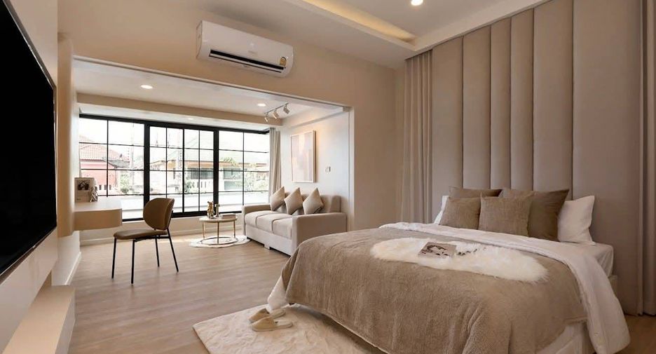 For sale 5 bedrooms house in Mueang Chiang Mai, Chiang Mai