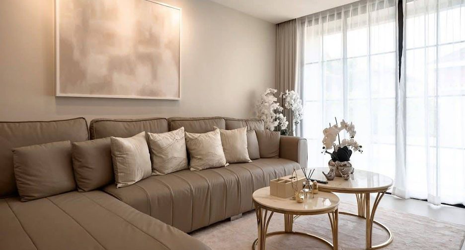 For sale 5 bedrooms house in Mueang Chiang Mai, Chiang Mai