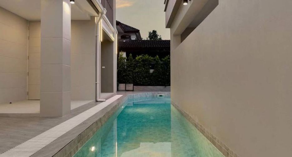 For sale 5 bedrooms house in Mueang Chiang Mai, Chiang Mai
