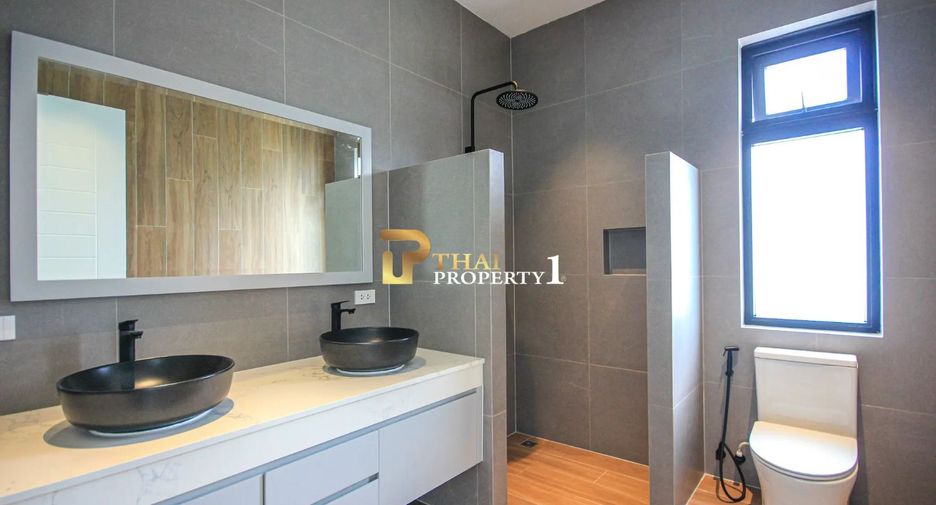 For sale 3 bedrooms villa in Hua Hin, Prachuap Khiri Khan