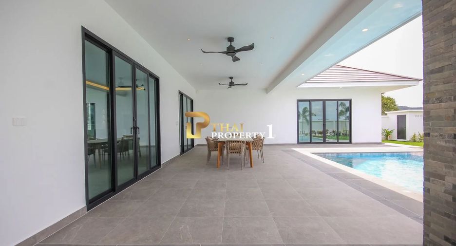 For sale 3 bedrooms villa in Hua Hin, Prachuap Khiri Khan